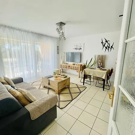 Maxime Park Apartment *